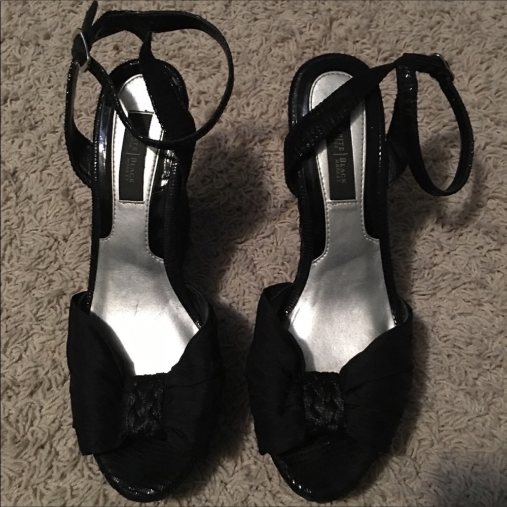 Beautiful Black wedge shoes in size 8.